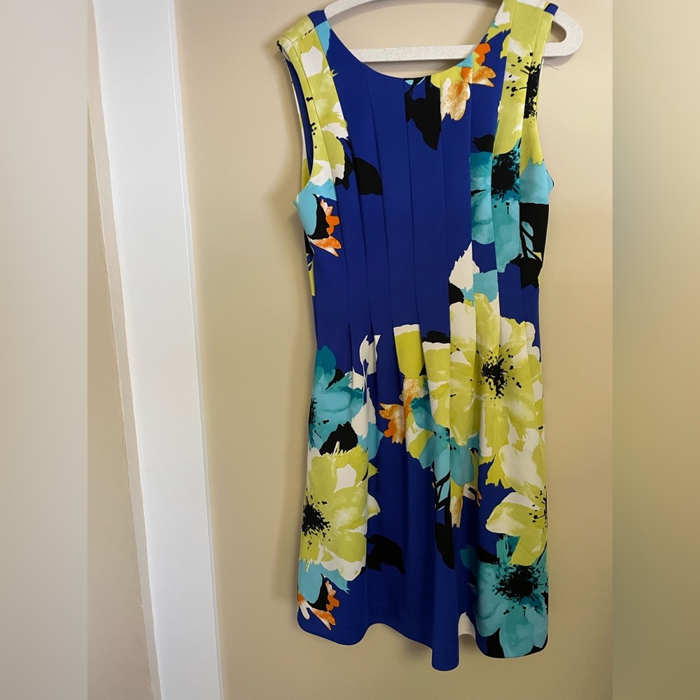 VINCE CAMUTO Floral Cocktail Dress